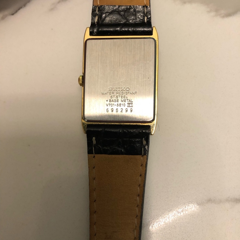 Seiko Tank Water Resistant Black Leather Band Watch V701-5E10 - Picture 4 of 4